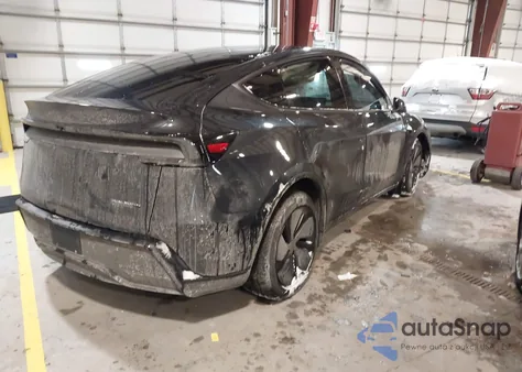 2026 Tesla Model Y Long Range Launch Series/Premium All-Wheel Drive z USA, uszkodzony, nr VIN 7SAYGDEE2TF449912